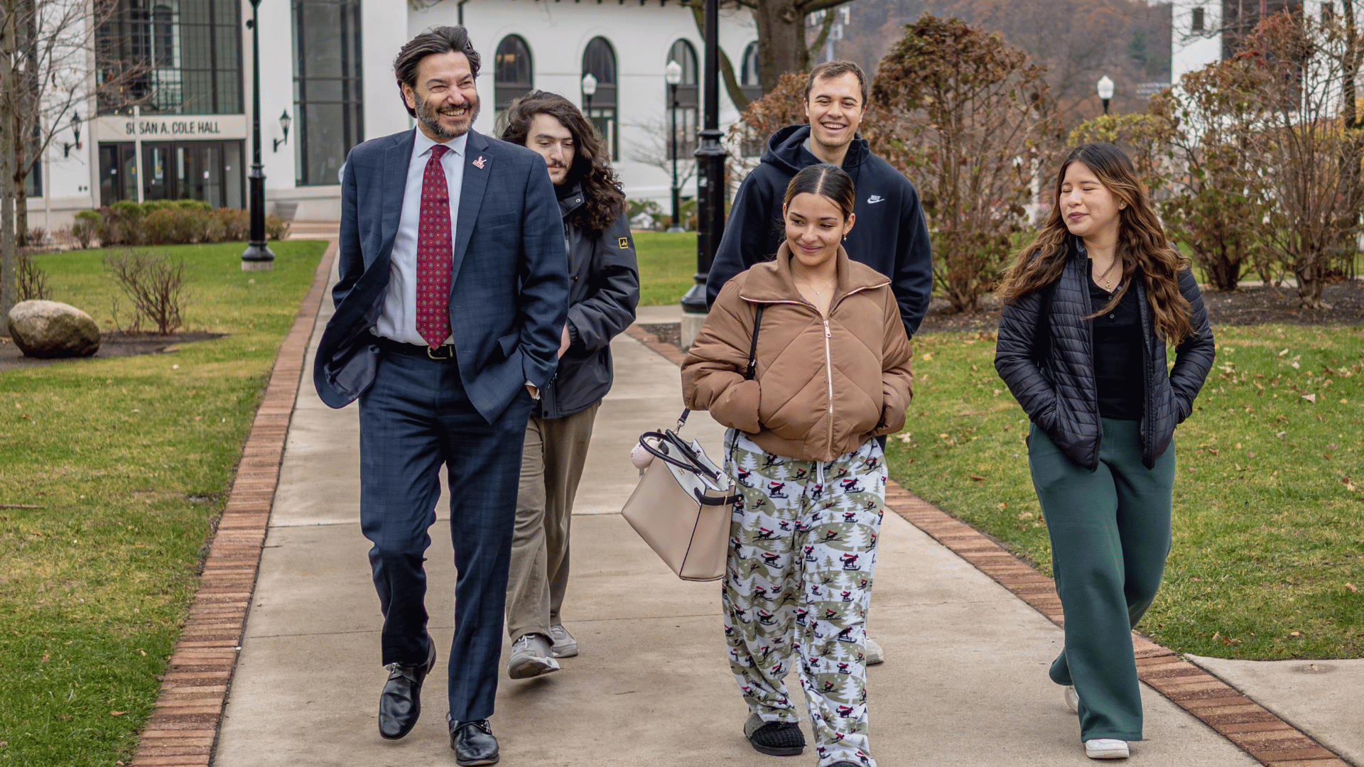 president koppell with students on campus